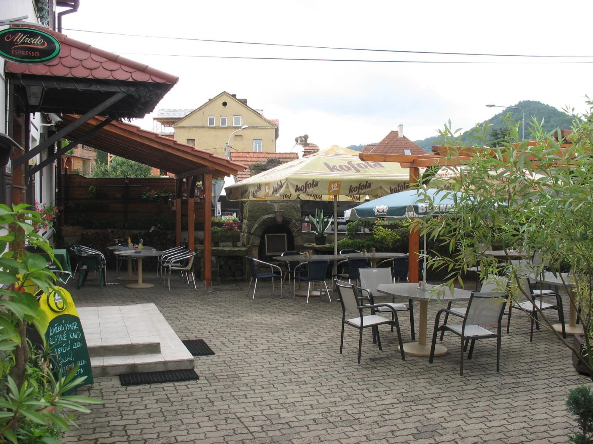 Hotel Kovarna Ντέτσιν Εξωτερικό φωτογραφία