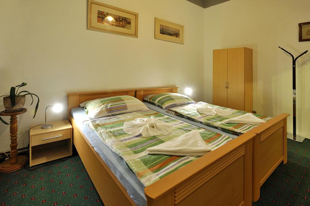 Hotel Kovarna Ντέτσιν Δωμάτιο φωτογραφία