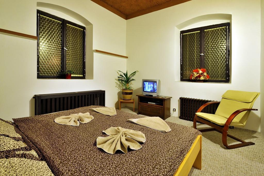 Hotel Kovarna Ντέτσιν Εξωτερικό φωτογραφία