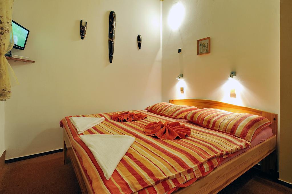 Hotel Kovarna Ντέτσιν Εξωτερικό φωτογραφία